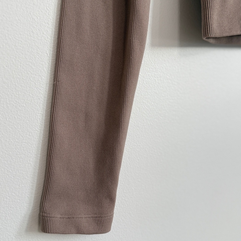 Dynamite Taupe Long Sleeve Ribbed Crop Top - Picture 3 of 8